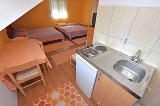 Апартаменты Apartments Kujacic Херцег-Нови Стандартный номер-студио-5